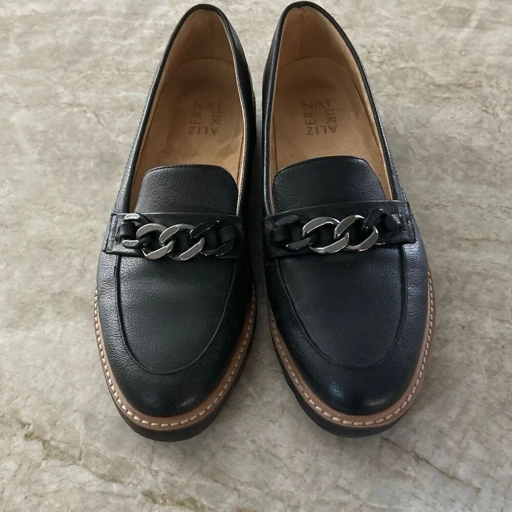 NATURALIZER Black Loafers